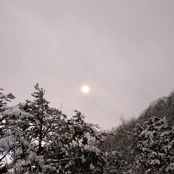 里山雪景色